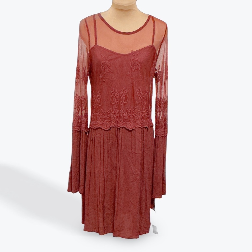 Trixxi Clothing Company Burgundy Lace Bell Sleeve Flared Dress‎ Size S